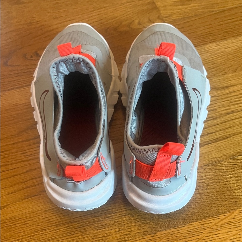 Nike Kids Flex Runners - Gray and Orange. Slip on. Size 4Y - Picture 2 of 3